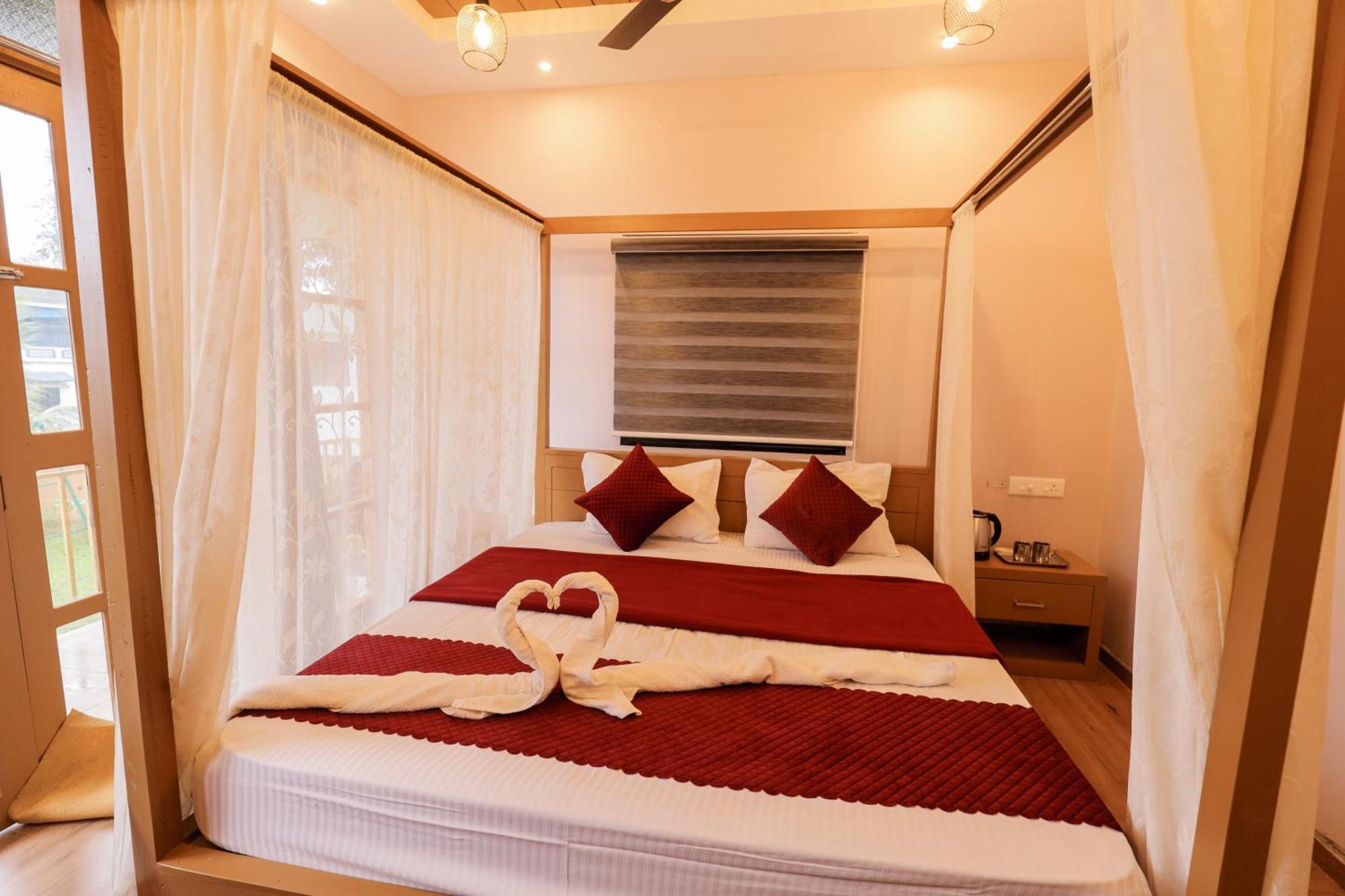 Sky Blue Homestay With Pool Vythiri Exterior foto